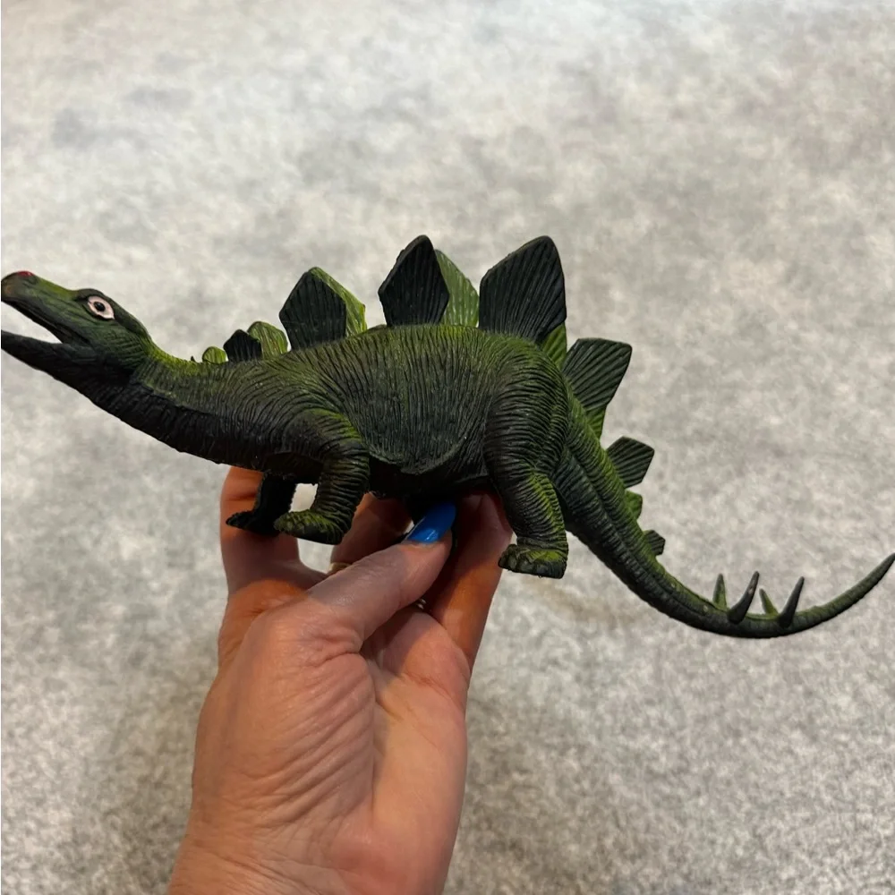 Stegosaurus 12